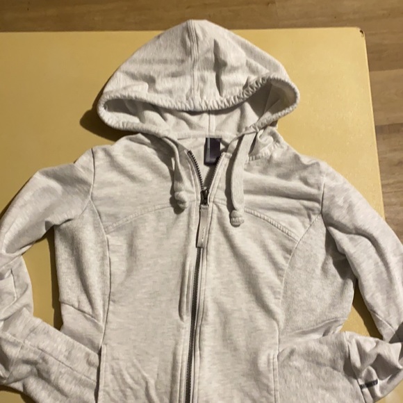 Mondetta long hoodie zip up jacket. Medium heather gray. - Picture 9 of 13